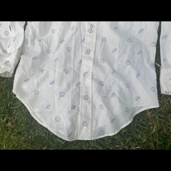 COPY LIGHT WEIGHT LONG SLEEVE EMBROIDERED BUTTON SHIRT - Picture 3 of 9